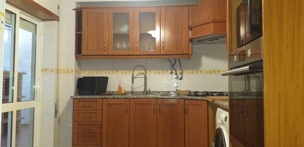 Le Parisien 1 Apartment Serra d'El-Rei Bagian luar foto